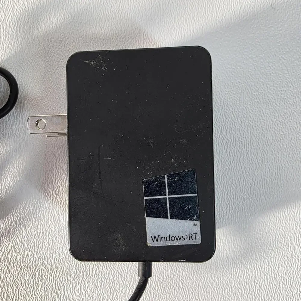 Microsoft 1512 Charger (24W/2A) for Windows RT - Surface 2